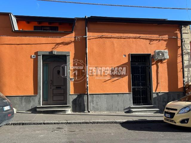 Casa in vendita a Picanello-Ognina-Barriera-Canalicchio, Catania