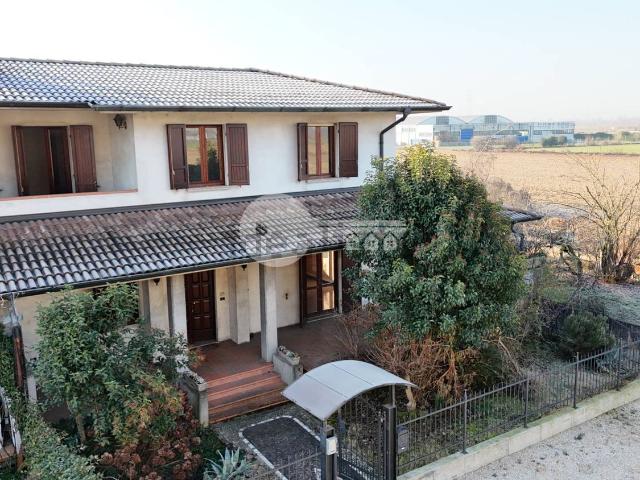 Casa in vendita a Roncadelle, Lombardia