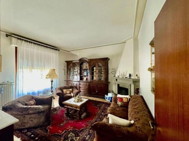 Casa in vendita a Carmignano, Toscana