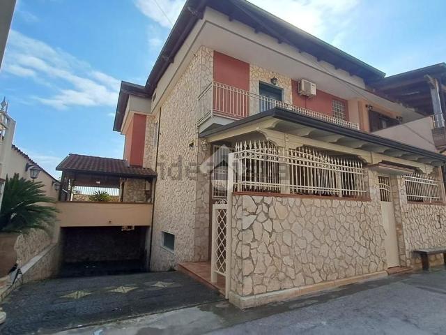 Casa in vendita a Villa Di Briano, Campania
