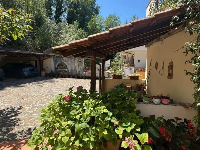 Casa in vendita a Torrice, Frosinone