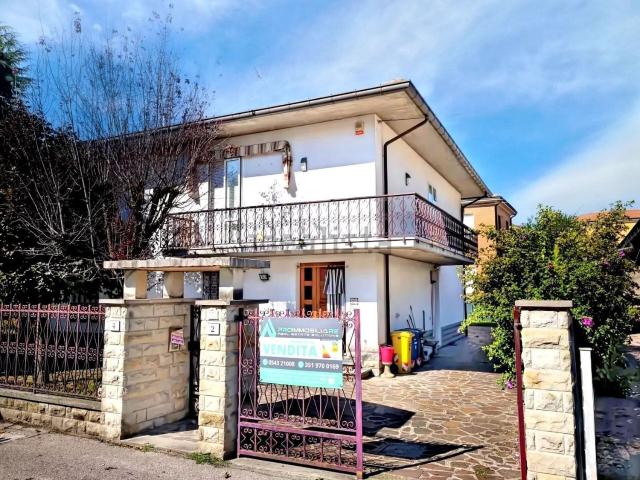 Casa in vendita a Unione di Comuni della Romagna Forlivese, Quattro