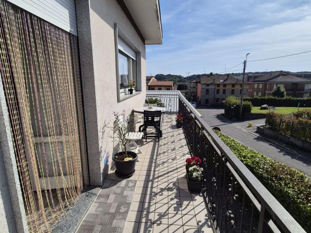 Casa in vendita a Alzate Brianza, Lombardia