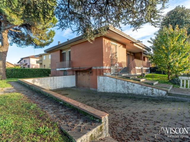 Casa in vendita a Cisliano, Lombardia
