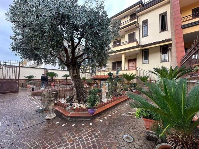 Casa in vendita a Cesa, Campania