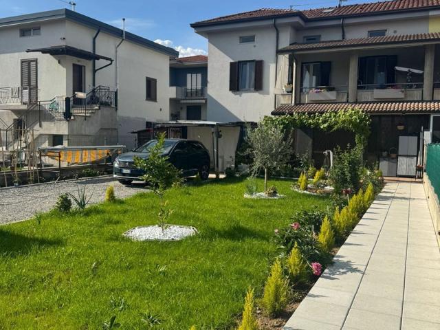 Casa in vendita a Mariano al Brembo, Dalmine