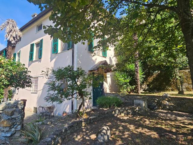 Casa in vendita a Bassa Val Bisagno, Serra Riccò