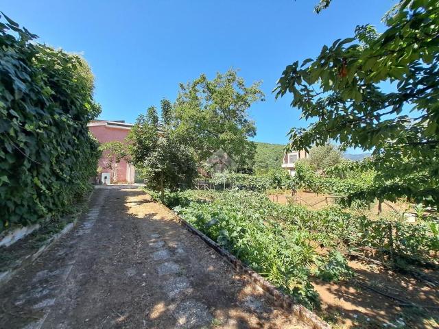 Casa in vendita a Baronissi, Campania