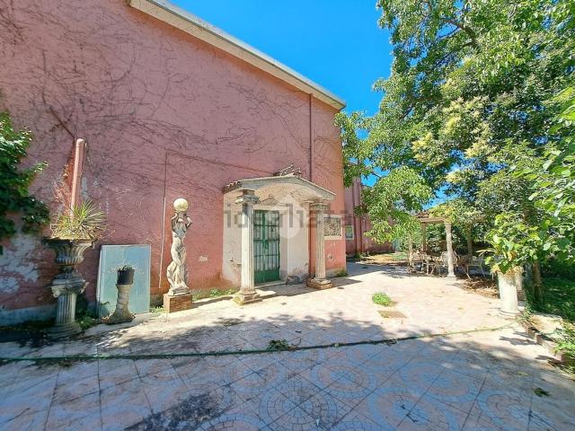 Casa in vendita a Baronissi, Salerno