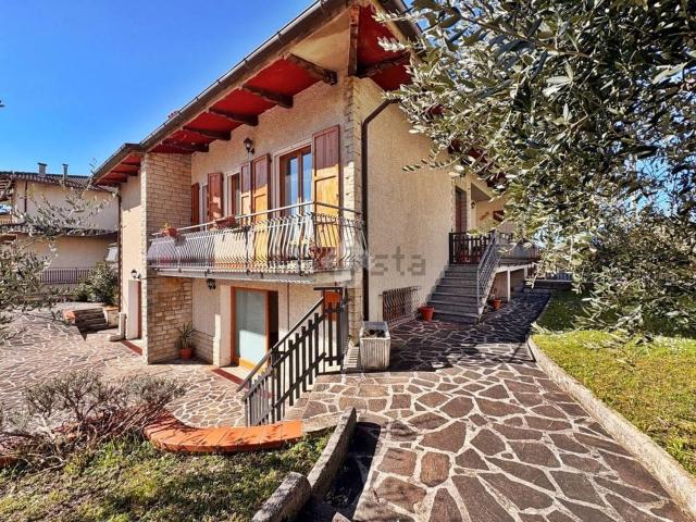 Casa in vendita a Rasina, Gualdo Tadino