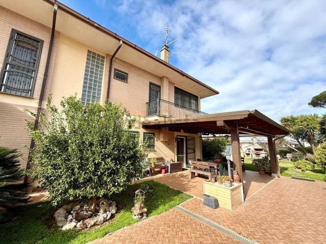 Casa in vendita a Colle Romito, Roma Capitale