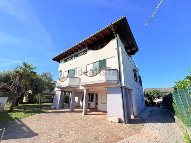 Casa in vendita a Basaldella / Basandiele, Campoformido / Cjampfuarmit