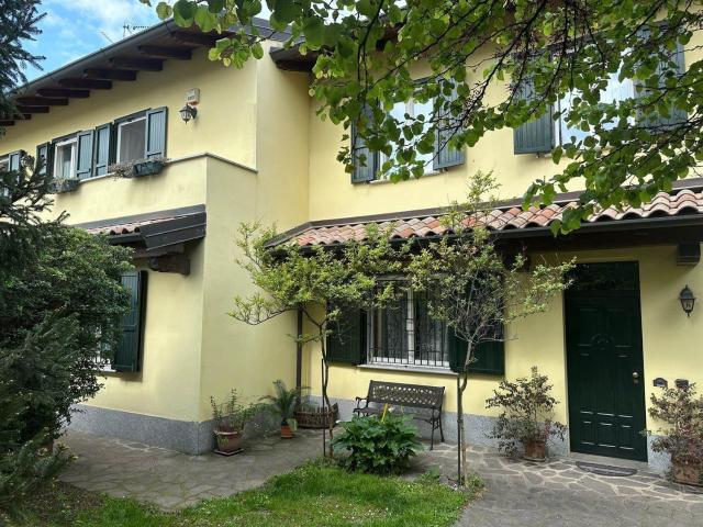 Casa in vendita a Gambolò, Lombardia