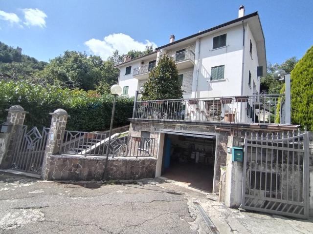 Casa in vendita a Morcone, Campania