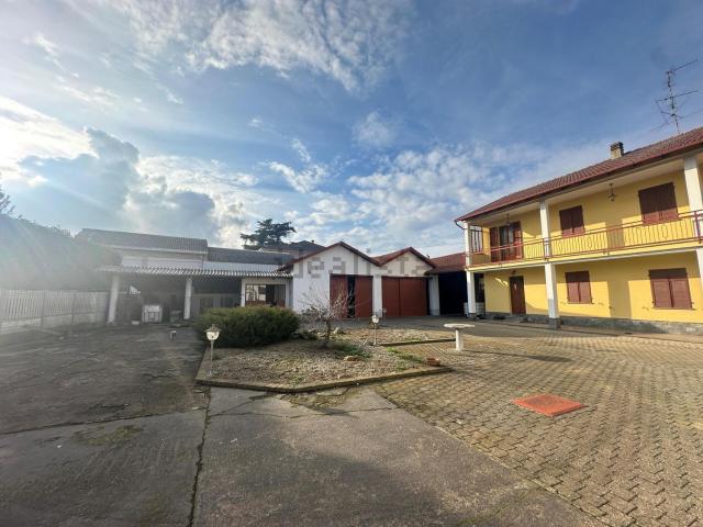 Casa in vendita a Prarolo, Vercelli