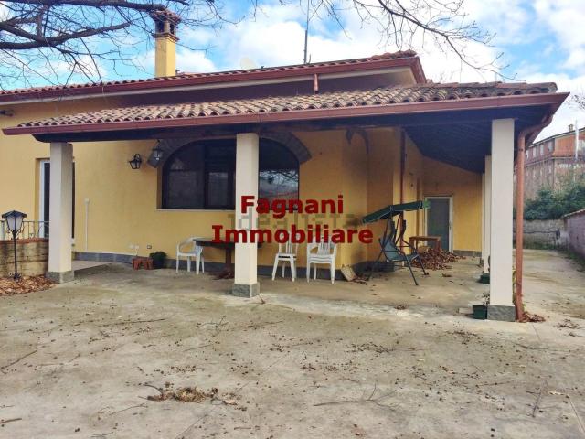 Casa in vendita a Valle Mazzone, Roma Capitale