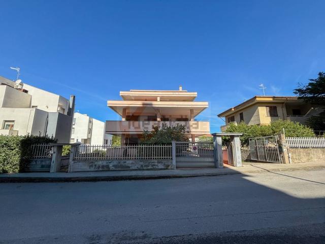 Casa in vendita a Luna e Sole, Cala Di Volpe