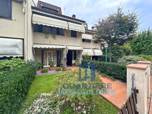 Casa in vendita a Rizzi, Reana Del Roiale