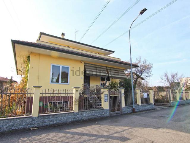 Casa in vendita a Cesano Maderno, Liate