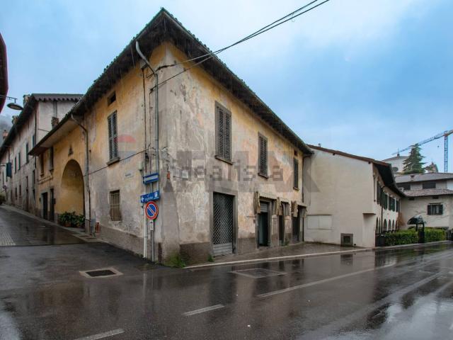 Casa in vendita a Comunità montana del Sebino bresciano, Sale Marasino