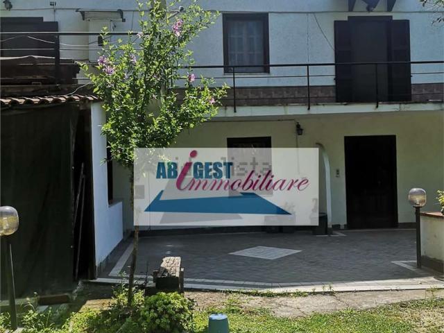Casa in vendita a Frosinone, Lazio