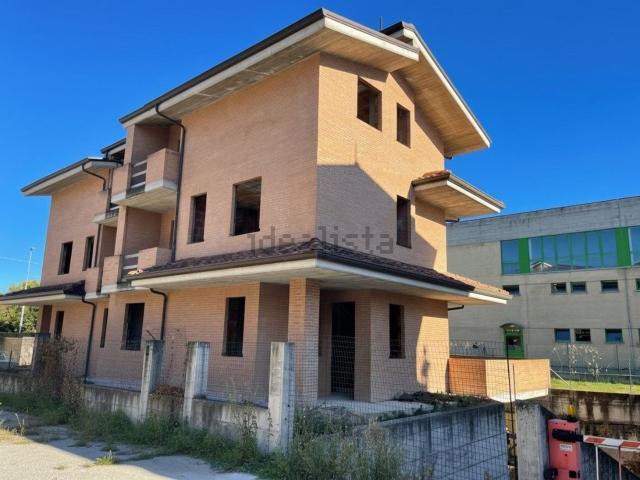 Casa in vendita a Marche, Macerata