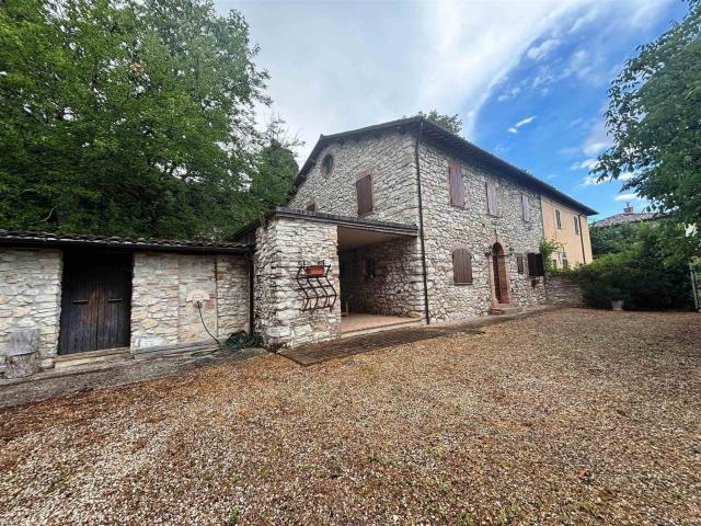 Casa in vendita a Marche, Macerata