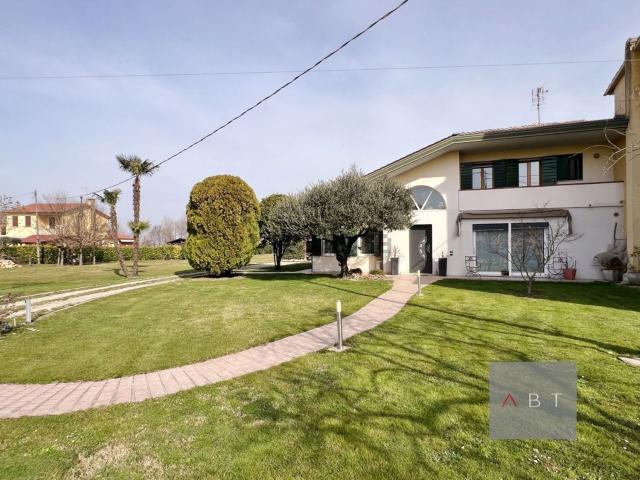 Casa in vendita a Loreggia, Veneto