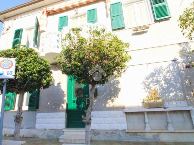 Casa in vendita a Via Sicilia, Marche