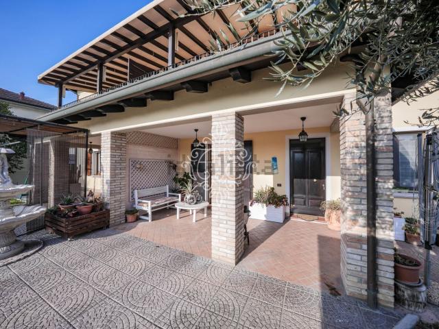Casa in vendita a Ravenna, Reggio Emilia