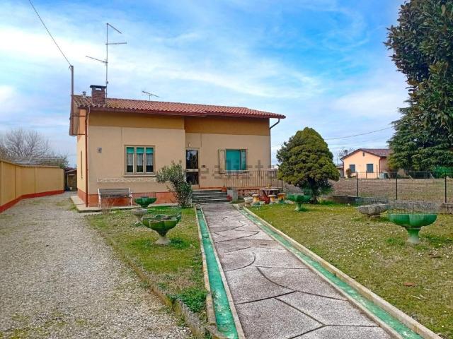 Casa in vendita a Castions di Strada / Cjasteons di Strade, Udine / Udin / Videm