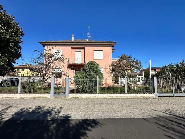 Casa in vendita a Piemonte, Novara