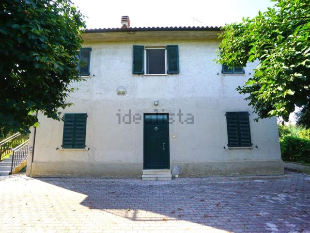 Casa in vendita a Marche, Macerata