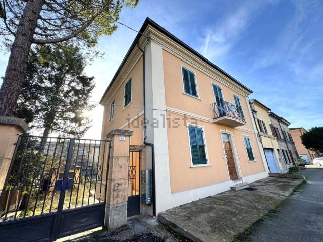 Casa in vendita a Marche, Macerata
