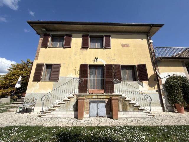 Casa in vendita a Castelnuovo Berardenga, Toscana