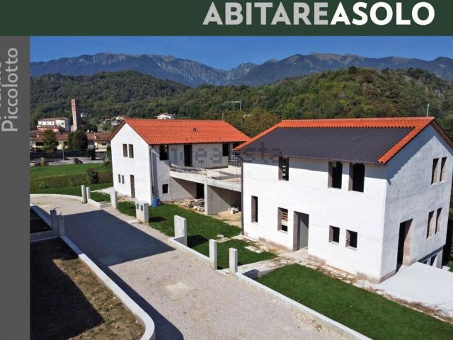 Casa in vendita a Pieve del Grappa, Castelcucco