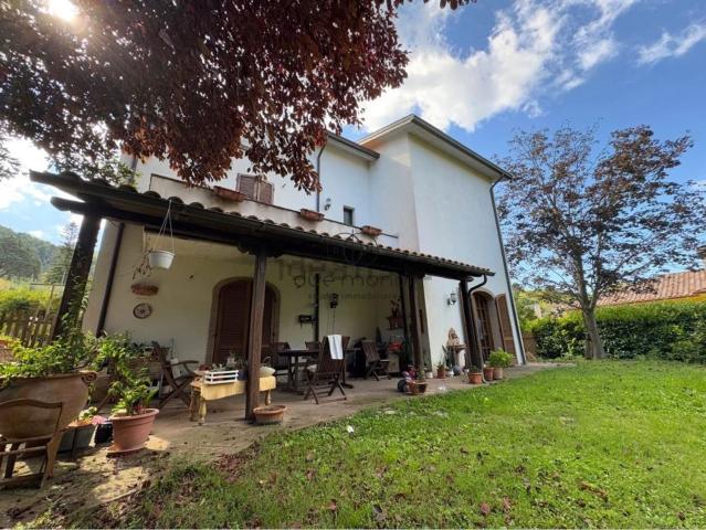 Casa in vendita a Baiano, Spoleto