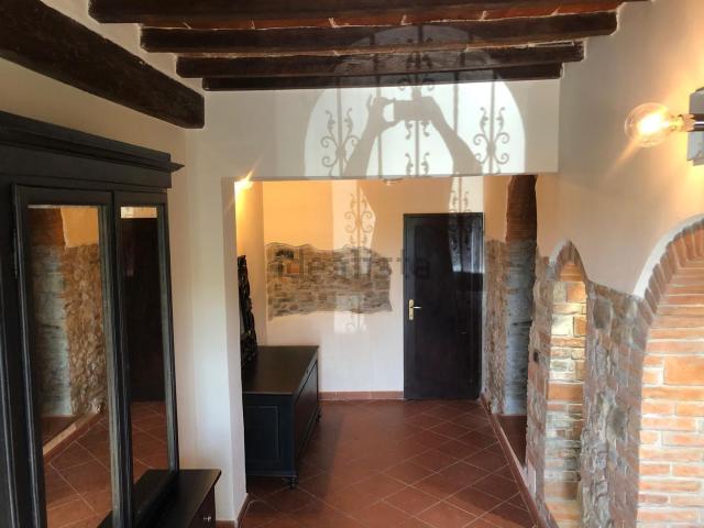 Casa in vendita a Carmignano, Toscana