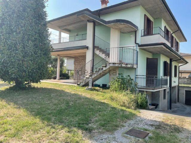 Casa in vendita a Castegnato, Brescia