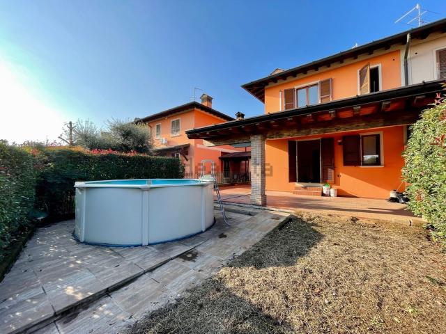 Casa in vendita a Travagliato, Lombardia