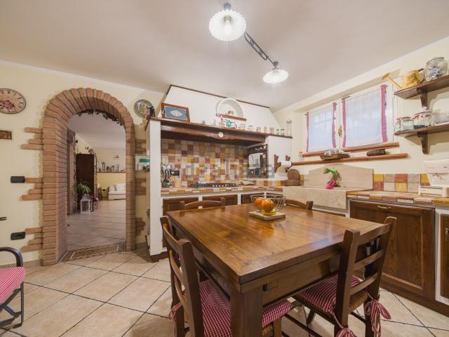 Casa in vendita a Quercioli, Marina Di Massa
