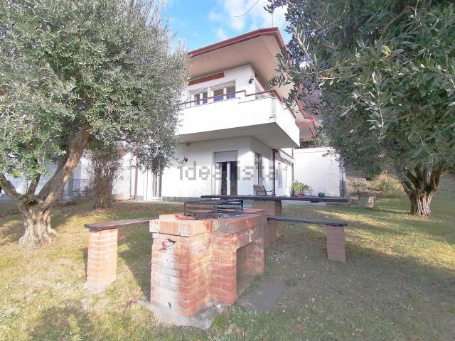 Casa in vendita a Pove Del Grappa, Veneto