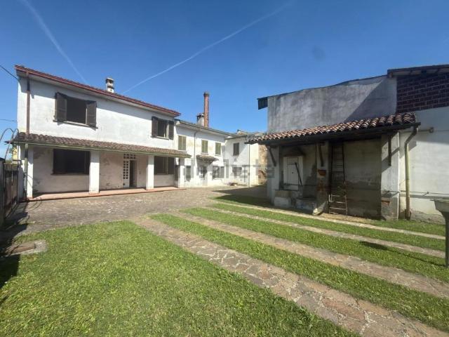 Casa in vendita a Dovera, Lombardia