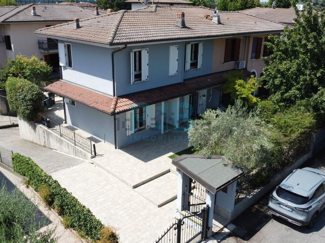 Casa in vendita a Zona Sud, Brescia
