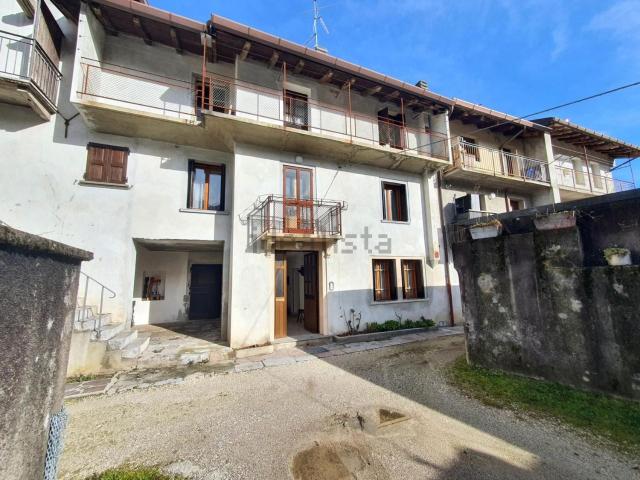 Casa in vendita a Verzegnis, Friuli-Venezia Giulia
