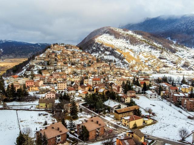 Casa in vendita a Rocca Di Mezzo, Abruzzo
