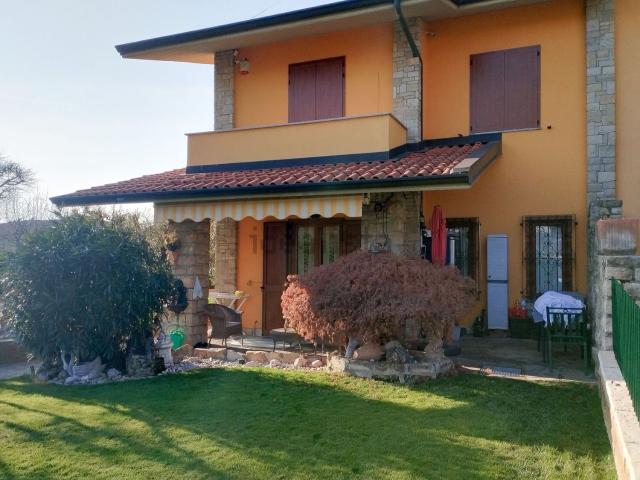 Casa in vendita a Cenate Sotto, Lombardia