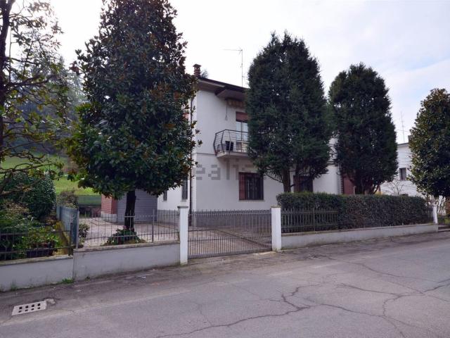 Casa in vendita a Unione dei comuni Valli del Reno, Lavino e Samoggia, Bazzano