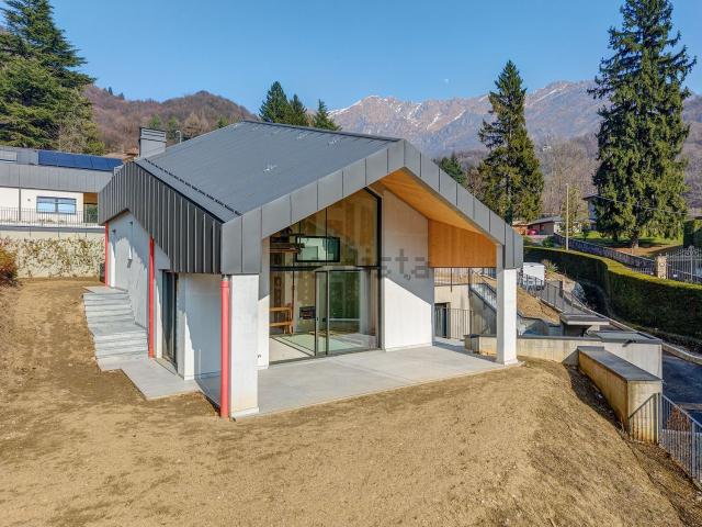 Casa in vendita a Laorca, Lecco