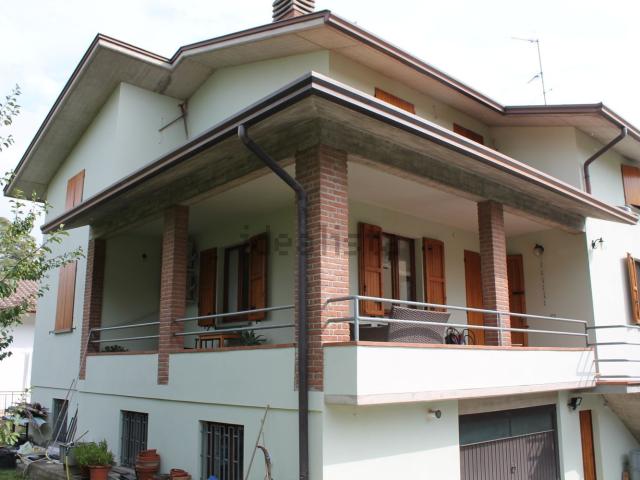 Casa in vendita a Traversetolo, Reggio Emilia
